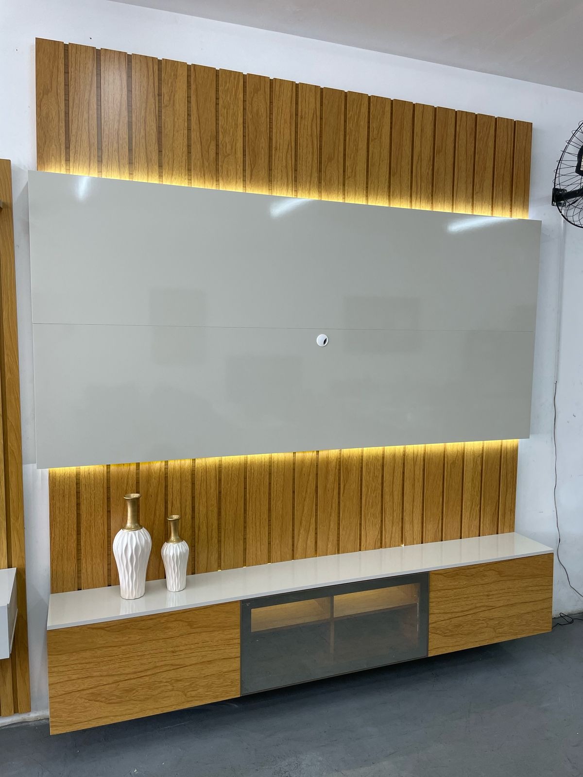 Home Suspenso até 85″ Soberano Reflecta Larg. 2.30m Naturale/Off White – GELIUS - Imagem 4